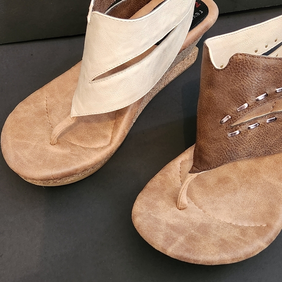 MODZORI REVERSIBLE BRIA Elegant Women's Tan and Cream Sandals - Picture 5 of 15